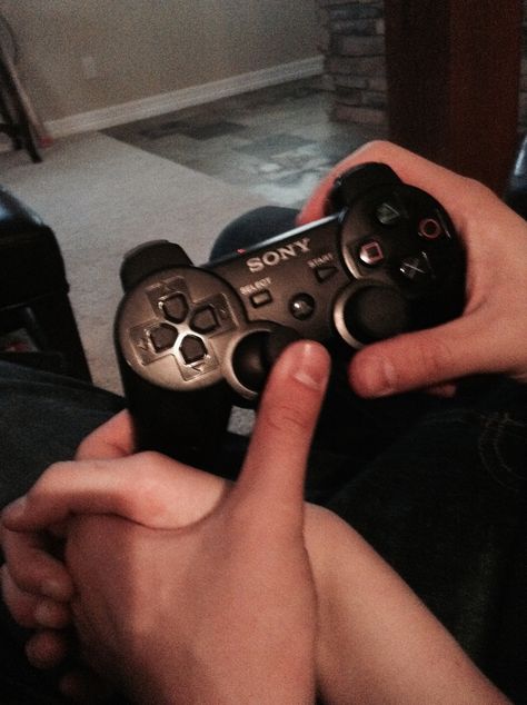 cute picture of boyfriend and girlfriend playing video games :) Gaming Bf And Gf, Boyfriend Gaming Relationships, Gamer Bf Artist Gf, Playing Games With Boyfriend, Video Games Couple, Girlfriend Sitting Boyfriends Lap While Gaming, Video Game Girlfriend, Cute Couple Pics Playing Video Games, Boyfriend And Girlfriend Pictures Anime