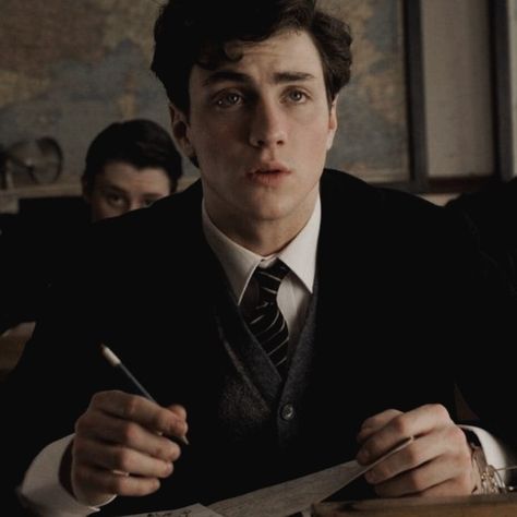 Maurders Aesthetic, James Potter Marauders Era, Young Marauders, Aaron Johnson Taylor, Marauders Dr, Nowhere Boy, Taylor Johnson, Aaron Johnson, Aaron Taylor