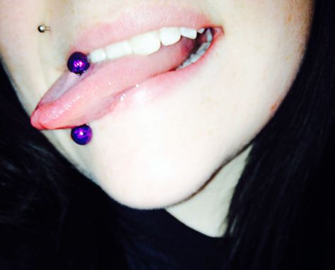 Purple sparkly tongue ring :3 Purple Tongue Piercing, Tongue Rings Aesthetic, Purple Piercings, Tongue Ring, Tongue Bars, Tongue Piercing Jewelry, Red Tongue, Tongue Piercing, Tongue Rings