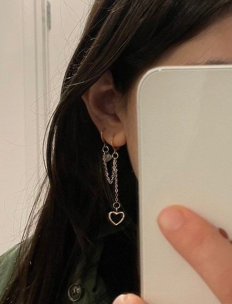 Gold Double Piercing, Double Piercing Earring, Second Ear Piercing, Second Hole Earrings, Double Ear Piercings, Cool Ear Piercings, Pretty Ear Piercings, Double Piercing, Cool Piercings