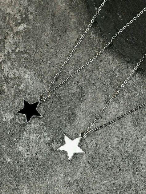 Black Star Necklace, Black White Couple, Black And White Jewelry, Couples Jewelry, Star Pendant Necklace, Couple Necklaces, Jewelry Accessories Ideas, Necklace Sets, Women Necklace