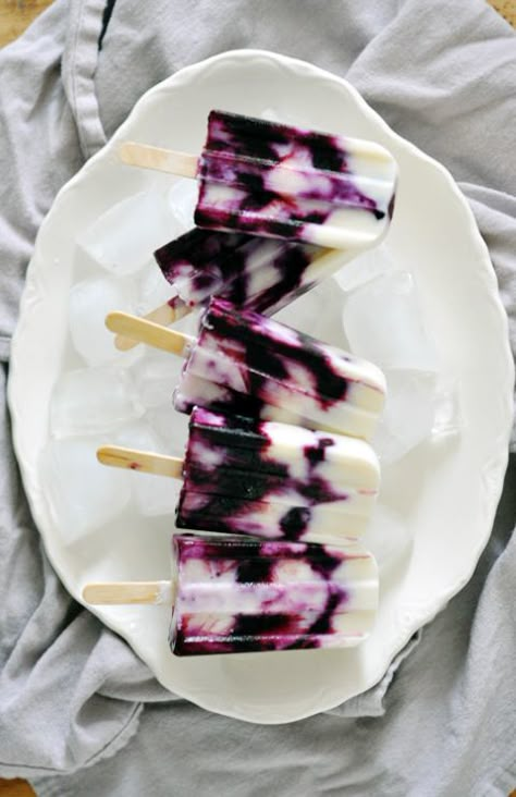 Breakfast Popsicles, You Me, And I, I Will, Yogurt Pops, Yogurt Breakfast, Homemade Popsicles, Popsicle Recipes, Blueberry Recipes