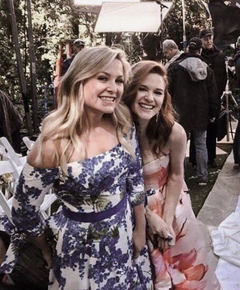 Arizona Robbins And April Kepner, April Kepner And Arizona Robbins, Arizona And April, Greys Cast, Cast Pictures, April Kepner, The Lunar Chronicles, Sarah Drew, Arizona Robbins