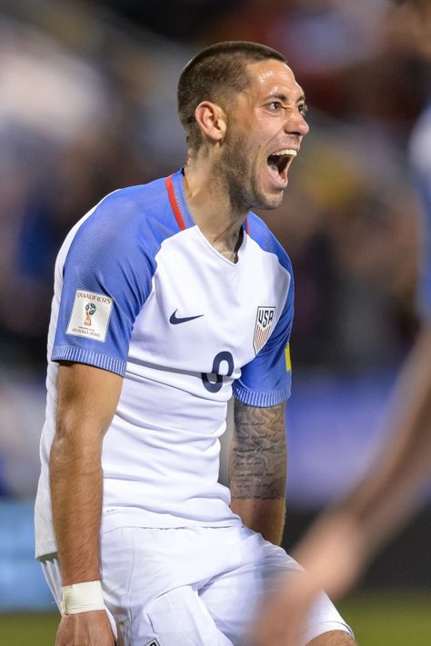 Clint dempsey USA 2016 Clint Dempsey, Soccer Player, Soccer Players, Football Players, Eye Candy, Soccer, Football, Candy, Running