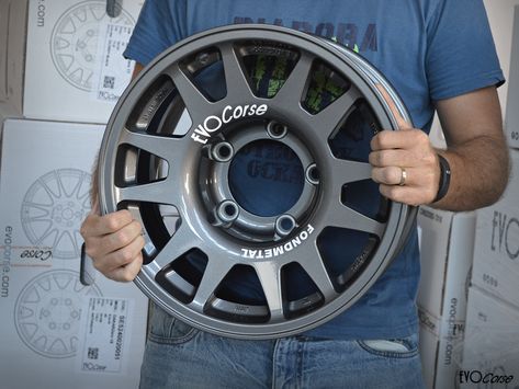 Rally Wheels, Offroad Cars, Range Rover Classic, Wheel Design, Suzuki Samurai, Hill Climb, Bicycle Design, Car Wheels, Wheel Rims