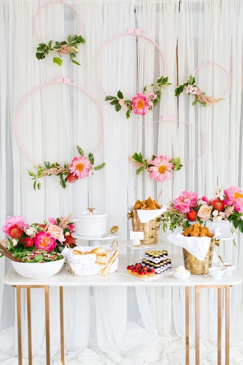 Excited to be sharing all the charming details from the Southern Inspired Bridal Shower we hosted, which includes this simple and elegant DIY backdrop... Embroidery Hoop Crafts, Bridal Shower Inspiration, Bridal Shower Centerpieces, Shower Inspiration, Shower Centerpieces, Diy Backdrop, Floral Hoops, Deco Floral, Floral Bridal Shower