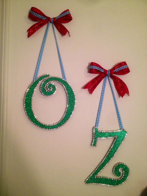 Wizard of Oz hanging letters                                                                                                                                                                                 More Wizard Of Oz Room Ideas, Wizard Of Oz Bedroom Ideas, Wizard Of Oz Nursery Theme, Wizard Of Oz Classroom Theme, Wizard Of Oz Decorations Diy, Wizard Of Oz Crafts, Wizard Of Oz Party Ideas, Wizard Oz, Wizard Of Oz Decor