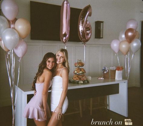 Sixteen Birthday Aesthetic, November Sweet 16 Party Ideas, Best Friend Birthday Photo, 16th Bday Outfit Ideas, 16th Birthday Party Ideas Sweet 16, 16 Birthday Party Ideas Aesthetic, 16th Birthday Aesthetic, Sweet Sixteen Aesthetic, Fashion Besties