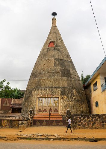 Benin, West Africa, Porto-Novo, zangbeto temple | www.ericla… | Flickr Benin Culture, Benin Africa, Africa Countries, Afro Inspiration, Architecture Styles, Benin City, Waka Waka, Capital Cities, Travel Africa