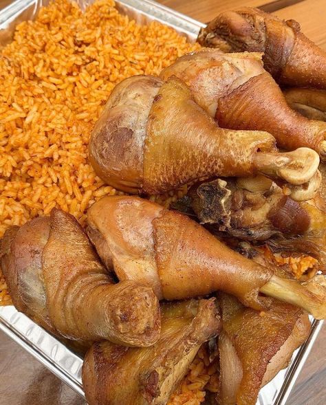 Fried Chicken Rice, African Recipes Nigerian Food, Nigerian Recipes, Africa Food, African Cooking, Rice Food, Cheap Meal Ideas, Simple Family Meals, Cheap Meal