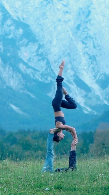 M+A | Partner acro | Slovenija ima talent 2023 on Instagram: "Slow flow in the mountains 🤍 Save it & try it🫶🏽 . . . . . #acro #acroyoga #partneracrobatics #acroflow" Couples Acro Yoga Poses, 3 People Acro Poses, Acro Yoga Couples, Acrobatic Poses 2 People, Couple Acrobatics, Acroyoga Couple, Healthy Masculine, Acro Tricks, Yoga For Two