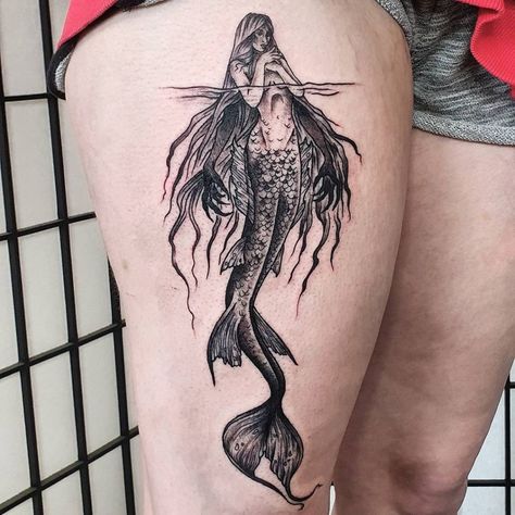 Undine Tattoo, Water Woman Tattoo, Creative Tramp Stamps, Medusa Mermaid Tattoo, Scylla Tattoo, Siren Tattoo Design, Tight Tattoo, Dark Mermaid Tattoo, Dark Siren Tattoo