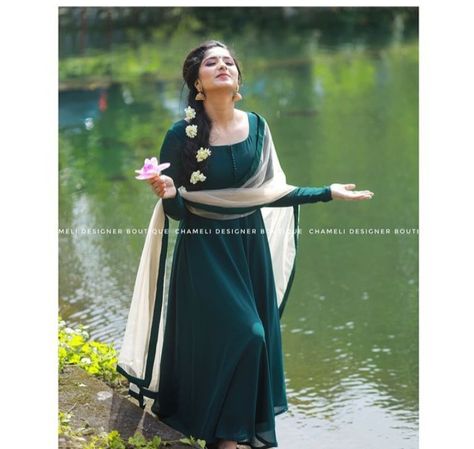 Umbrella Churidar Models, Umbrella Kurti Design From Saree, Umbrella Kurta, Onam Photography, Umbrella Kurti Design, Churidar Design, Kurthi Design, Long Skirt Top Designs, Cute Long Sleeve Dresses