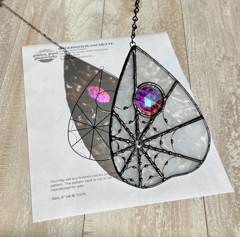 Stained Glass Planchette, Stained Glass Witchy, Halloween Stained Glass Patterns, Stained Glass Halloween, Stained Glass Kits, Stained Glass Mosaic Art, Halloween Cricut, Traditional Halloween, Witchy Halloween