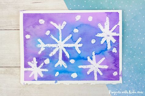 These easy watercolor Christmas cards are a fun handmade card idea for kids to make! Use easy watercolor techniques to create these gorgeous cards for family and friends. Three designs to choose from with free templates included.  #projectswithkids #christmascrafts #diychristmascards #kidsart #watercolorpainting Holiday Cards Made By Kids, Kids Christmas Cards Ideas, Water Colour Christmas Cards Easy, Watercolour Christmas Cards Ideas Easy, Easy Watercolor Christmas Cards, Easy Watercolor Christmas, Kids Christmas Cards, Xmas Card Craft, Cards For Kids To Make