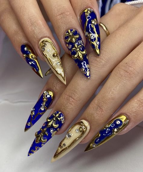 Nail Art Blue And Gold, Nails Blue And Gold, Royalty Nails, Victorian Nails, Baroque Nails, Blue And Gold Nails, Regal Nails, Blue Gold Nails, Royal Blue Nails