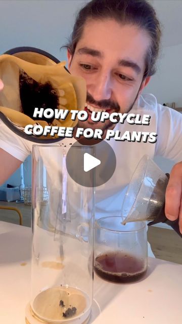 Gardening With Recycled Materials, Coffee Fertilizer, Plant Food Diy, Coffee Grounds For Plants, Creative Explained, Plant Tips, Easy Diy Hacks, Potted Plants Outdoor, Plants Outdoor