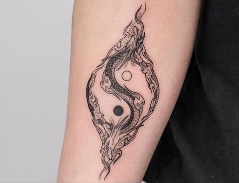 Yin Yang Sleeve Tattoo, Yin And Yang Dragon Tattoo, Cool Yin Yang Tattoos, Ying Yang Tattoo Dragon, Chinese Mythology Tattoo, Yin Yang Tattoo Men, Ying Yang Tattoo For Men, Yin Yang Dragon Tattoo, Foot Tattoos For Men