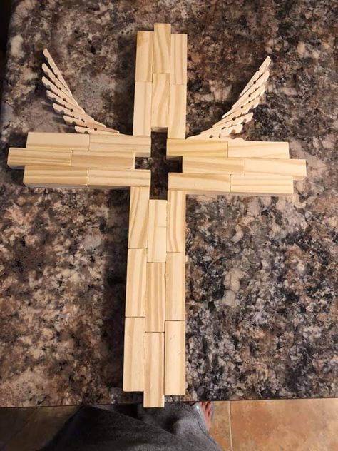 Kenya Block Crafts, Painted Wooden Crosses Ideas, Jenga Cross, Jenga Block Cross, Diy Jenga Blocks Ideas, Jenga Diy, Wood Blocks Diy, Wooden Crosses Diy, Cross Wreath Diy