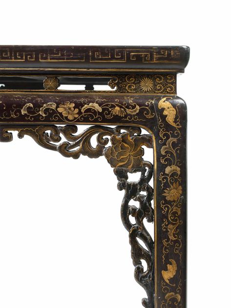 Pair of Chinese Export Parcel-Gilt Black Lacquer Side Tables | From a unique collection of antique and modern tables at https://www.1stdibs.com/furniture/tables/tables/ Chinese Style Interior, Ethnic Furniture, Chinese Table, Modern Tables, Antique Chinese Furniture, Chinese Interior, Asian Furniture, Cnc Furniture, China Furniture