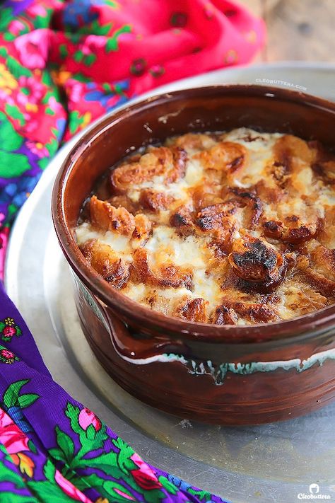 BEST EVER OM ALI (Egyptian Bread Pudding) with a secret ingredient that takes it to a whole new level! Umm Ali, Om Ali, Egyptian Bread, Egyptian Recipes, Arabic Dessert, حلويات عربية, Middle Eastern Desserts, Middle Eastern Cuisine, Egyptian Food