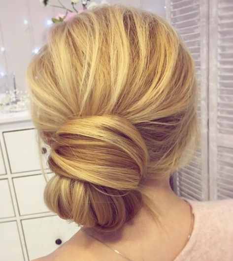 Messy Updos For Long Hair, Knotted Bun, Messy Updos, Easy Updos For Long Hair, Updos For Long Hair, Wedding Hairstyles For Medium Hair, Side Bun, Low Bun Hairstyles, Bun Updo