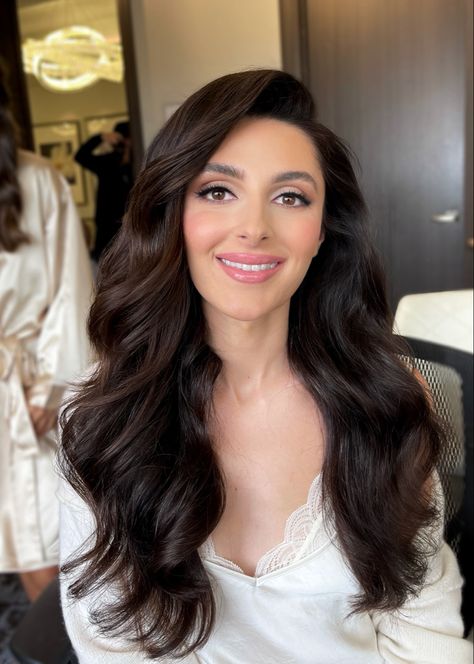 Soft Curls For Medium Hair, Soft Glam Waves, Blow Dry Curls, Bride Hair Down, Romantic Bridal Hair, Curled Hairstyles For Medium Hair, Bridal Makeup And Hair, Wedding Hair Brunette, Voluminous Waves