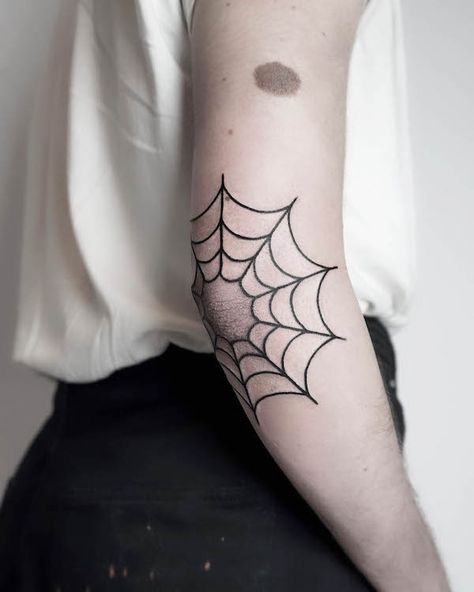 Spiderweb Arm Tattoo, Spider Web Elbow Tattoos For Women, Knee Spider Tattoo, Spider Net Tattoo Elbow, Traditional Spider Web Tattoo Elbow, Spiderweb Tattoo On Shoulder, Spider Tattoo Elbow, Spider Webbing Tattoo, Spooky Elbow Tattoo