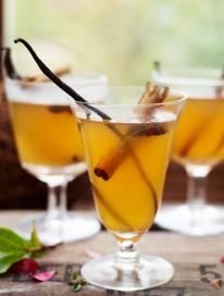 Incredible mulled cider  It’s not hard to make this from scratch, just pick up a few bottles of decent scrumpy and give this a try Jamie Oliver Christmas, Mulled Cider Recipe, Hp Sauce, Mulled Cider, Cider Recipe, Jamie Oliver Recipes, Christmas Fruit, Nigella Lawson, Xmas Food