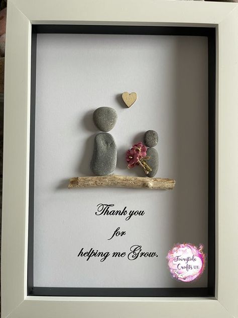 Handmade Teacher Gifts, Fairy Tale Crafts, Christmas Diy Kids, Stone Pictures Pebble Art, Infant Room, Cute Teacher Gifts, Art Teacher Gifts, Teachers Diy, Teachers Gifts