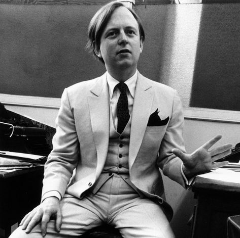 Tom Wolfe #SoobiProd #Writer #MensFashion #FashionInspo Best Nonfiction Books, Fly To The Moon, Tom Wolfe, What Makes A Man, Story Writer, The Right Stuff, Make A Man, To The Moon, Nonfiction Books