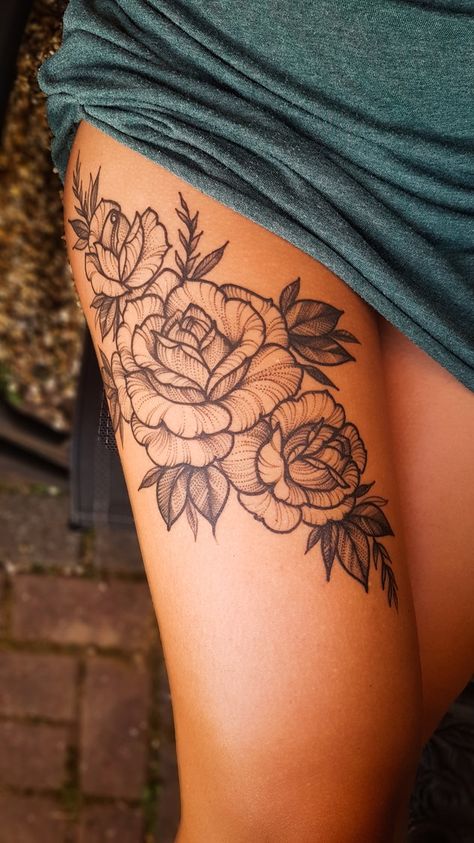 Old Tattoos That Age Well Over Time, According To Artists Cute Thigh Tattoos, Faded Tattoo, Floral Thigh Tattoos, Hip Thigh Tattoos, Hip Tattoos Women, Thigh Tattoos, Leg Tattoos Women, Arrow Tattoo, Tattoo Ideas Female