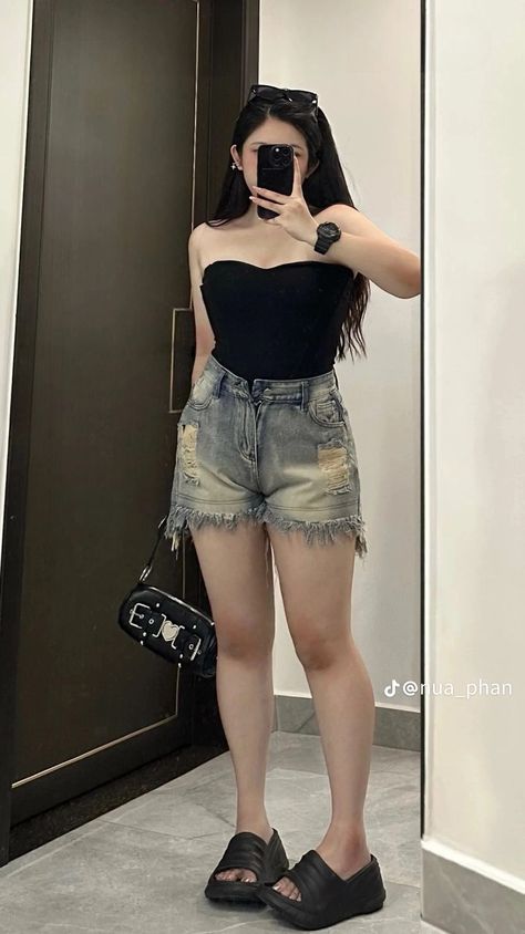 Short Chubby Girl Outfits, Plus Size Asian Fashion, Cute Outfits Korean, Chubby Outfit Ideas, Acubi Outfits, Chubby Girl Outfits, Dress For Chubby, Douyin Fashion, Outfit Style Ideas