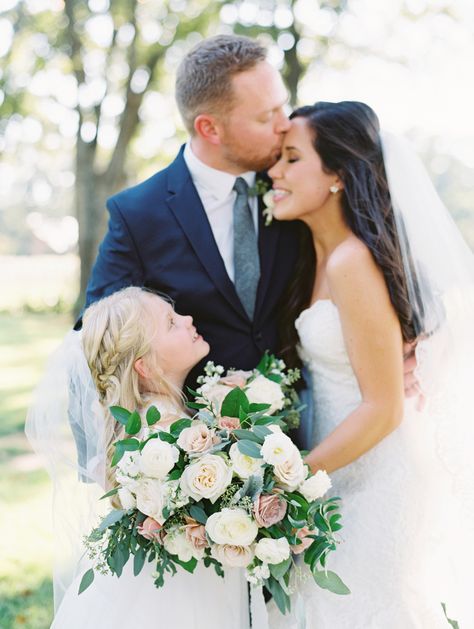 family wedding photo, bride, groom, and daughter | Photography: Stephanie Brazzle Wedding Parties Pictures, Wedding Photography Checklist, Family Wedding Photos, Wedding Portrait Poses, Wedding Picture Poses, Beach Wedding Photography, Wedding Photography Styles, Mom Wedding, Wedding Photography Poses