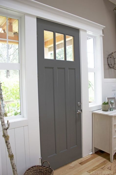 Front Door Interior Color, Gray Front Door Colors, Dark Front Door, Interior Trim Ideas, Grey Front Door, Interior Sketching, House Painting Ideas, Grey Interior Doors, Grey Front Doors