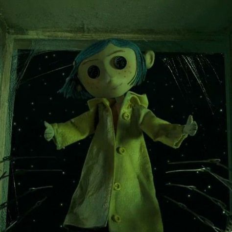 Dark Coraline Aesthetic, Coraline Aesthetic Pictures, Coraline Movie Aesthetic, Aesthetic Coraline Pictures, Coraline Background Aesthetic, Coraline Medium Widget, Coraline Widget Long, Coralline Pfps, Caroline Movie Aesthetic