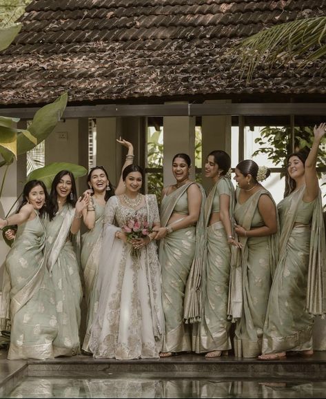 Groom's Sister Dress, Kerala Bridesmaid Saree, Indian Christian Wedding Bridesmaids, Kerala Christian Wedding Family Photos, Christian Kerala Wedding, Family Photo Outfits Indian, Indian Wedding Family Photos, South Indian Bridesmaids Outfits, Brides Sister Indian Outfit