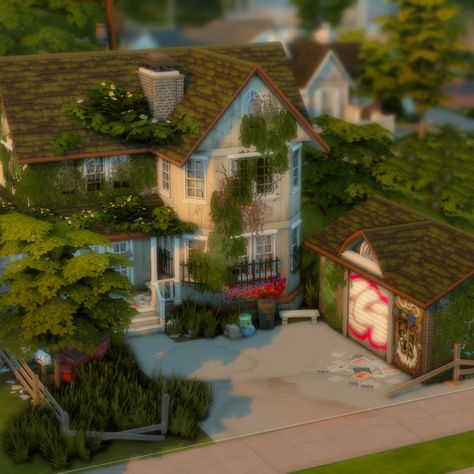 Sims 4 Abandoned House, Apocalypse House, Cottagecore House, Fixer Upper House, Sims 4 Family, Sims 4 House Plans, Sims 4 House Design, Sims Building, Save File