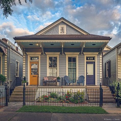 Victorian Cottage Exterior, New Orleans House Plans, New Orleans House Exterior, New Orleans Style Homes, Fairytale Houses, New Orleans Architecture, Creole Cottage, Lsu Fans, House Plans With Pictures