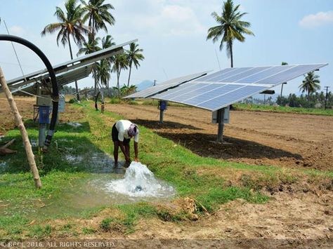 Agriculture Photography, Eco Technology, Solar Pump, Helping The Environment, Solar Water Pump, Free Video Background, Radha Painting, Krishna Radha Painting, Solar Water