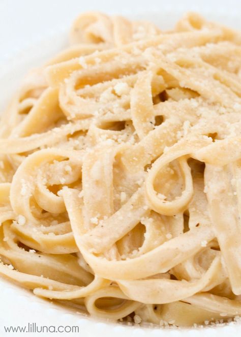 Fettucine Alfredo recipe Fettucine Alfredo Recipe, Easy Fettuccine Alfredo, Easy Fettuccine, Fettuccine Alfredo Recipe, Yummy Noodles, Fettuccine Alfredo Recipes, Alfredo Recipe, Pasta Dinners, Fettuccine Alfredo