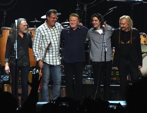 History Of The Eagles, Eagles Band, Glenn Frey, Vince Gill, Hotel California, The Eagles, I Love Music, Music History, Take It Easy