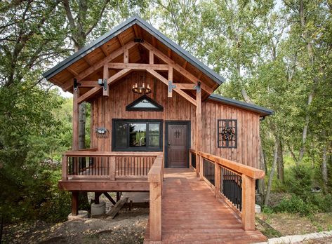 Tiny Timber Frame, Pre Manufactured Homes, Cabins Floor Plans, Post And Beam Cabin, Cabin Sauna, 800 Sq Ft House, Post And Beam House, Bed N Breakfast, Small Barn House