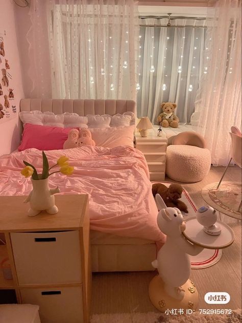 bedroom inspo / white room / aesthetic room / pink room / minimalist room Room Minimalist, Shared Bedroom, Pinterest Room Decor, Girly Room, Aesthetic Decor, Redecorate Bedroom, Cozy Room Decor, Pink Collection, Minimalist Room