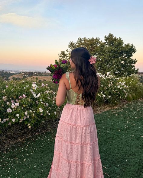 girls just want a cute outfit, fresh flowers, and a dreamy sunset view 🌸🌳🌷 corset + maxi skirt are @edikted // use code BREANNEB10 for extra 10% off #edikted #ediktedad Dreamy Sunset, Corset And Skirt, Sunset View, Dream Style, Skirt Fits, Sunset Views, Cute Outfit, Fresh Flowers, Fashion Inspo Outfits