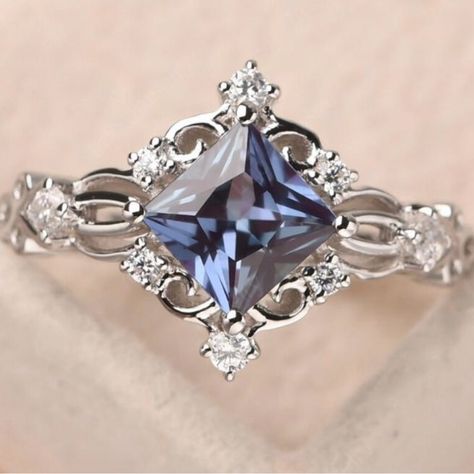 Vintage Look Alexandrite Sterling Silver Ring Kite Set Princess Engagement Ring, Dream Ring Princess Cut, Engagement Rings Alexandrite, Princess Cut Ring, Ring Princess Cut, June Birthstone Ring, Cute Engagement Rings, Filigree Engagement Ring, Future Engagement Rings