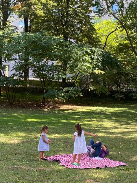 Central Park, Kids Playing, Lily Pulitzer, Picnic Blanket, Lily Pulitzer Dress, Outdoor Blanket, Lily, Lilly Pulitzer