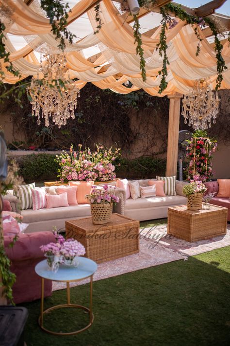 Backyard Desi Wedding, Indian Wedding Marquee Decor, Outdoor Floral Party, Indian Tent Wedding, Backyard Indian Engagement Party, Desi Reception Decor, Wedding Lunch Decor, Mandap Aesthetic, Indian Reception Ideas