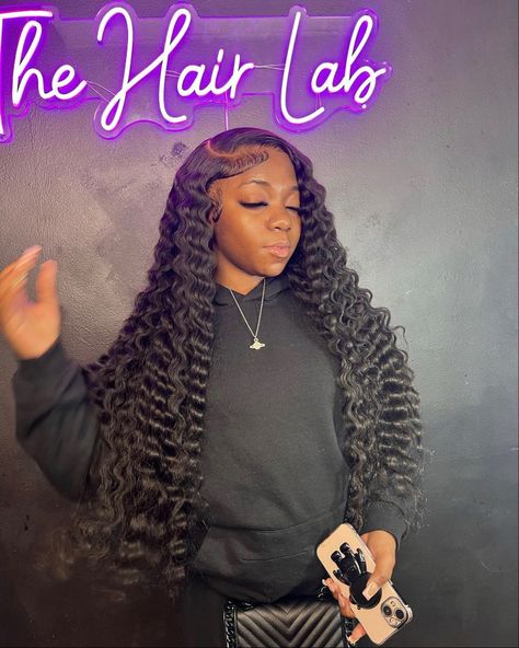 Sew In Frontal, Sew In Ideas, Wavy Hair Sew In, Cornrows Braids For Black Women, Frontal Wig Hairstyles, Birthday Hairstyles, Hair Color Streaks, Quick Natural Hair Styles, Quick Weave Hairstyles