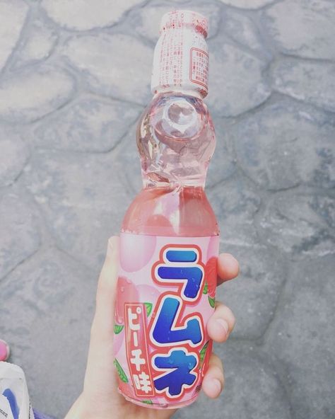 Japanese Candies, Melody Aesthetic, Snacks Japonais, Japan Snacks, Aesthetic Drinks, Japanese Drinks, Korean Snacks, Asian Snacks, Cute Snacks